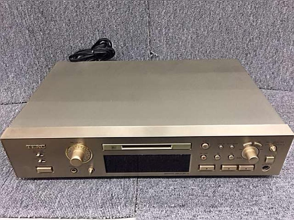 TEAC MD-5 | MiniDisc (MD) Deck in Good Condition