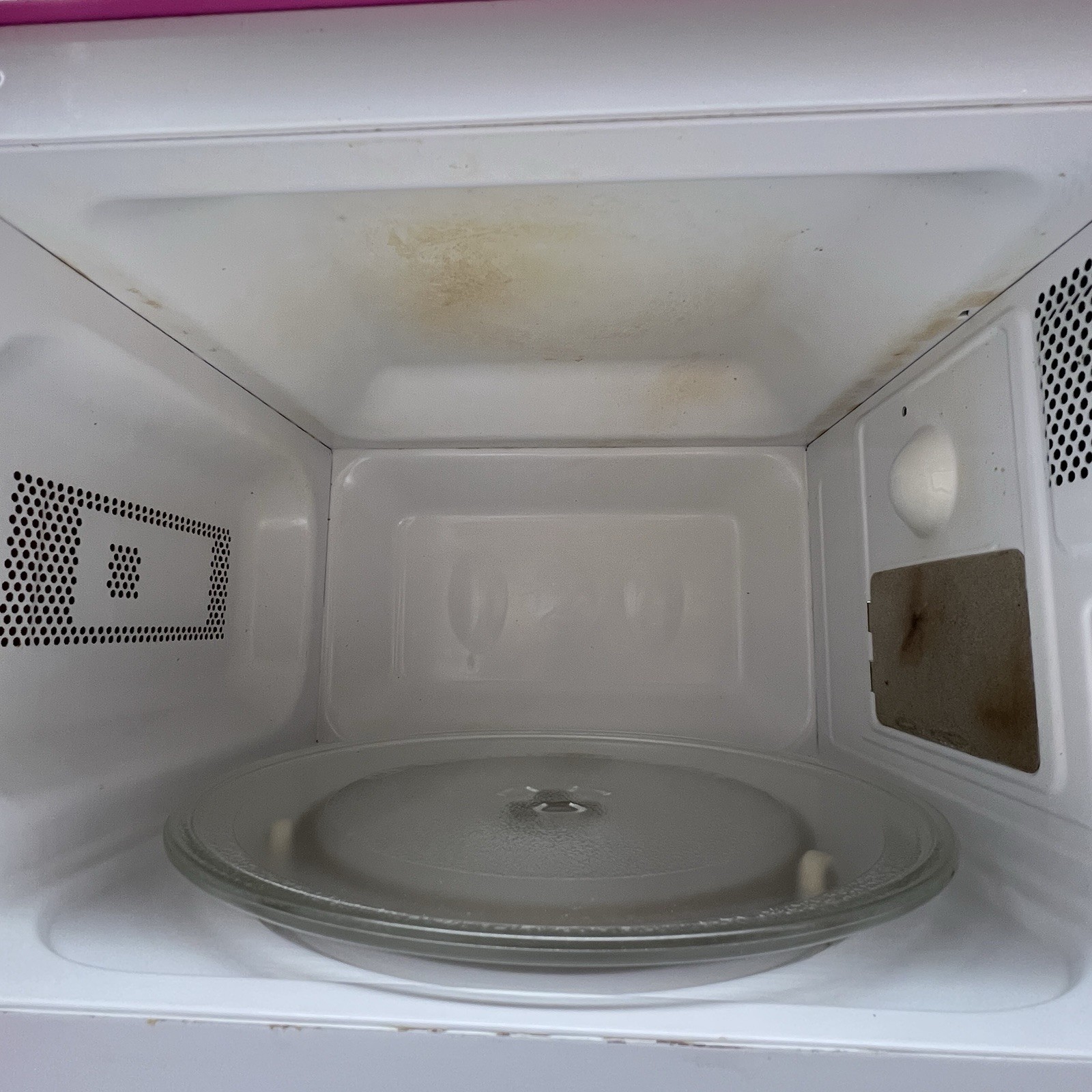 RARE Hello Kitty Hot Pink Microwave Collectable 2011 - Good Working Condition