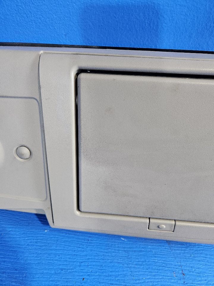TRAVERSE 2012 Console Rear LIGHT 6893