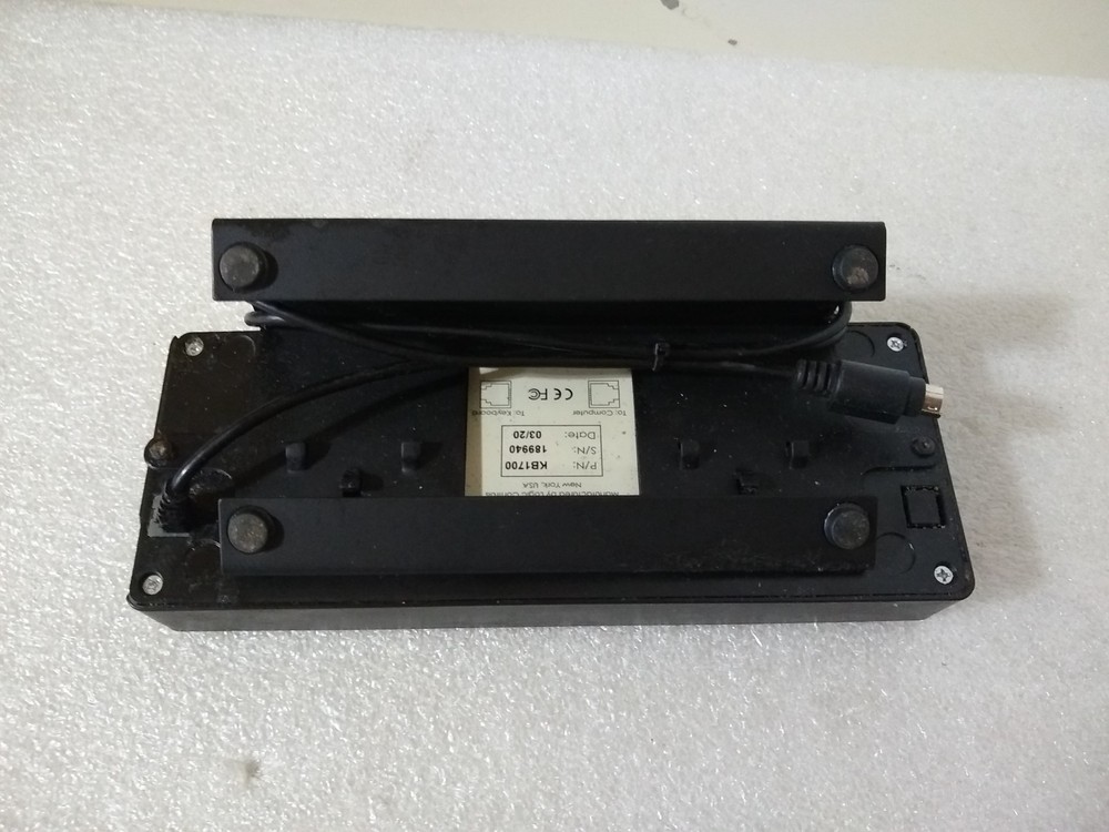 Logic Controls KB1700 17 Key Programmable Keypad - Bump Bar - Black PART ONLY