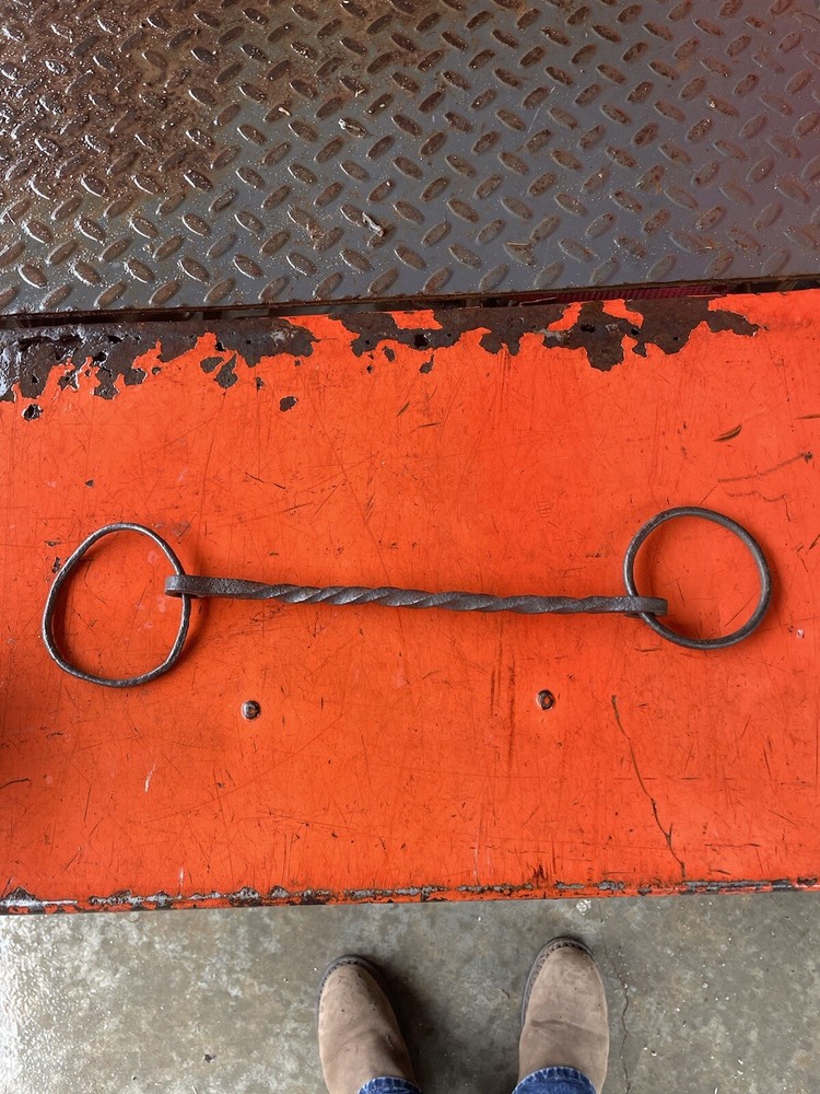 VINTAGE BLACKSMITH FORGED SWEET IRON TWISTED SNAFFLE BIT.  HUGE