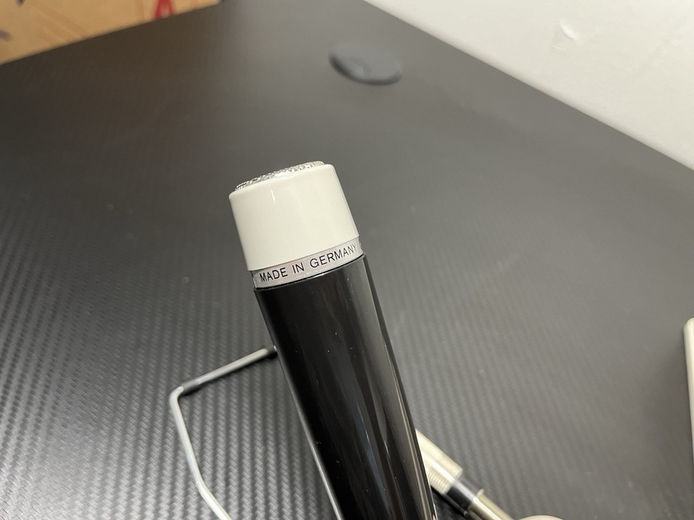 Grundig GDM 312 Universal Dynamic Microphone Tested w/ Case Stand