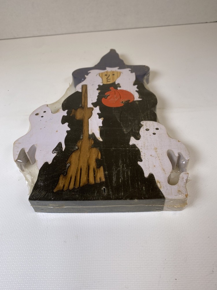 Vintage Witch ~ Ghost 3D Puzzel