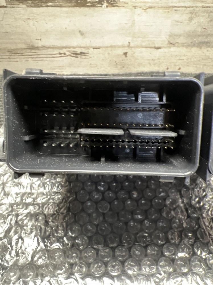 New Ford KV6Z-12A650-DA Module Engine Control - EEC