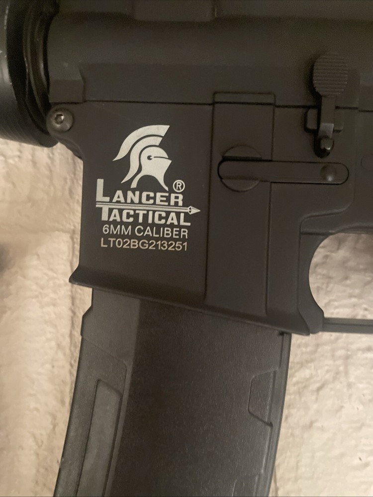 Lancer Tactical Aeg Airsoft Rifle (READ DESCRIPTION)