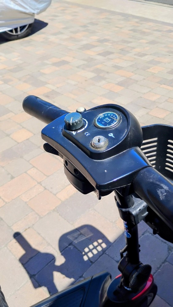 Pride GoGo 3-Wheel Scooter