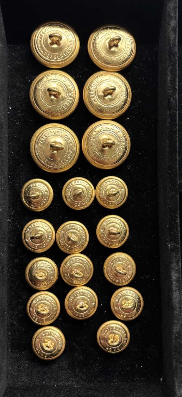 Waterbury Brass Buttons Seattle Washington Police Department Full Set