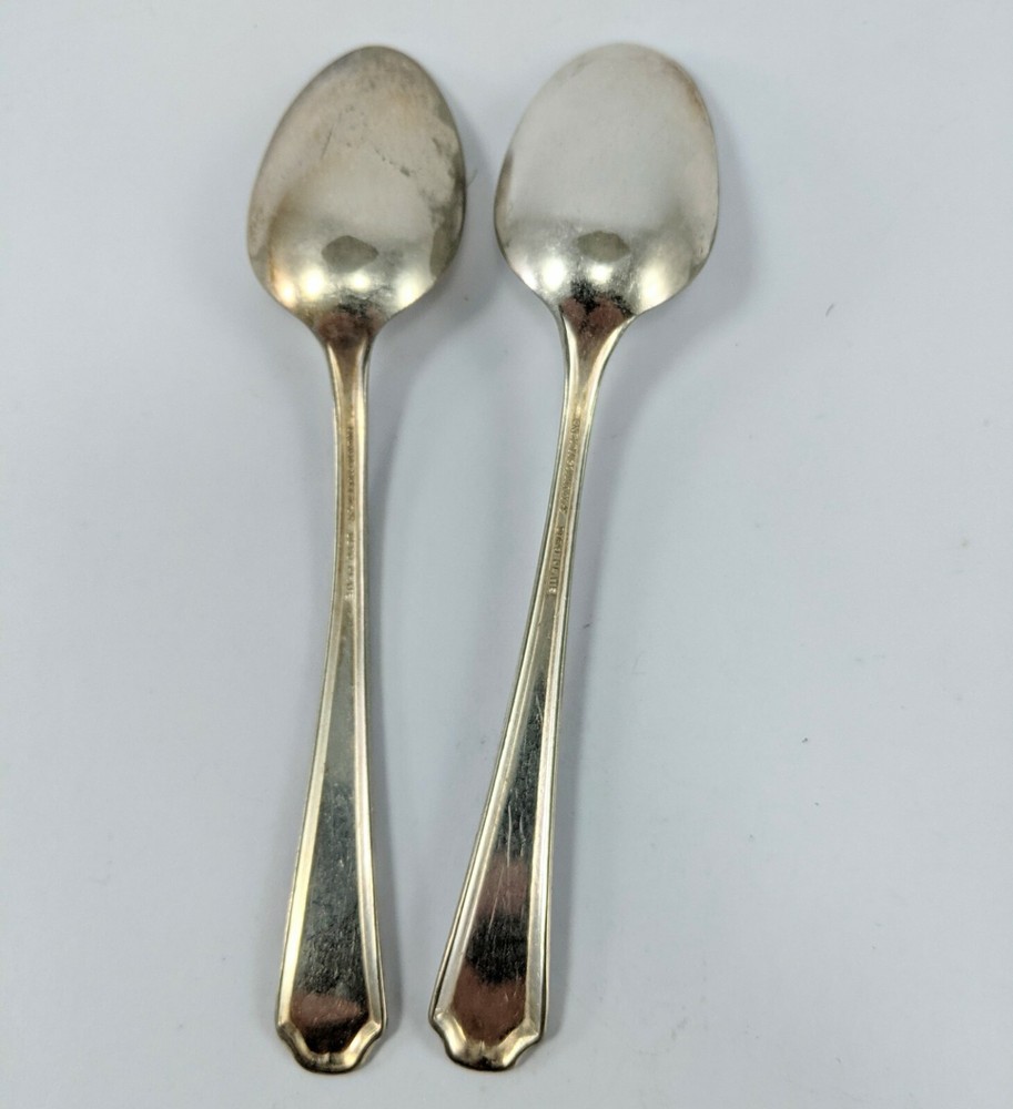 2 Oneida Community 1922 Beverly Elite Pattern Teaspoons Spoon Duro Plate