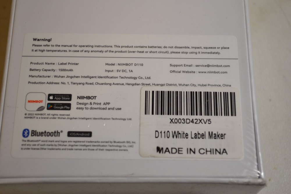 NIIMBOT D110 Wireless BT Label Maker Machine Pocket Printer Labeler WHITE