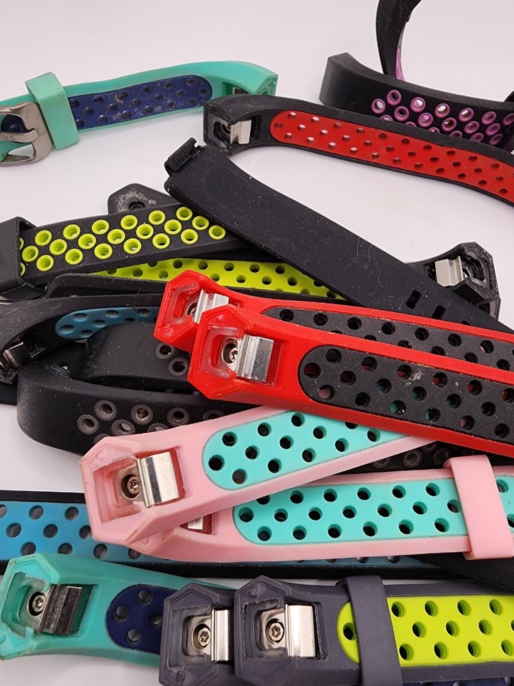 lot of fitbit bands