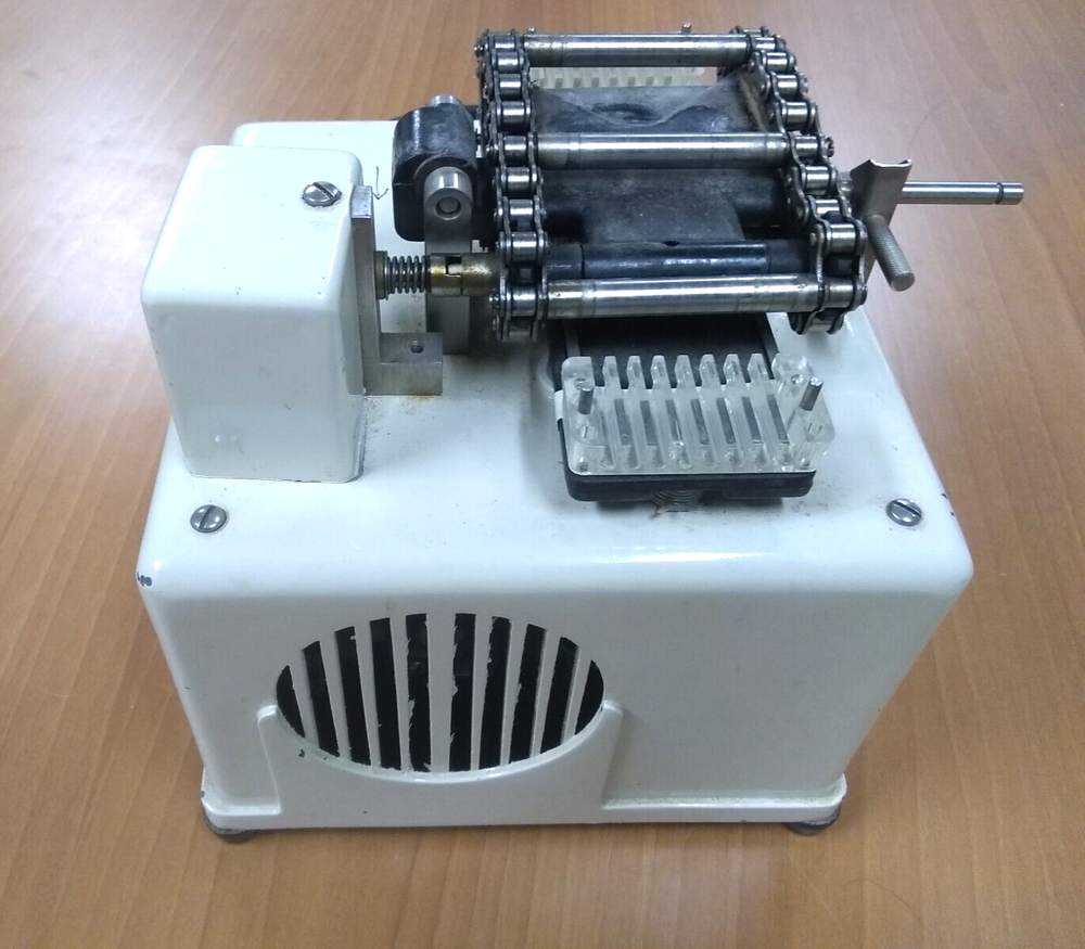 Acculab Multi-Channel Peristaltic Pump Model 1