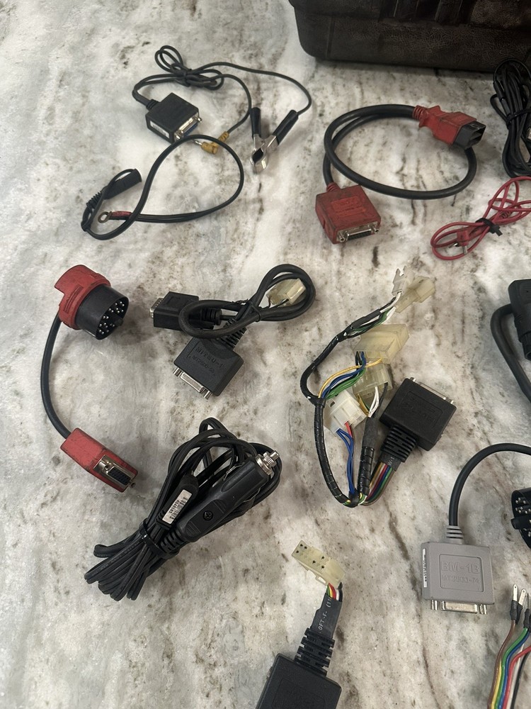 Snap On Modis EEMS300 Diagnostic Tool With Case and Extras