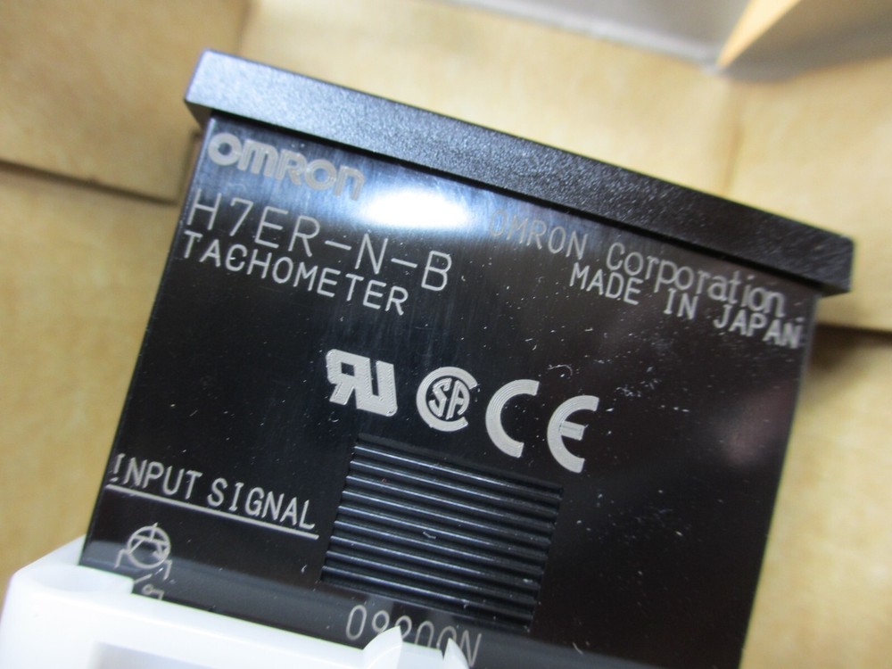 Omron H7ER-N-B *NEW* Tachometer