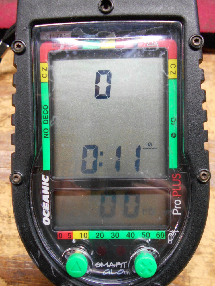 Oceanic Datamax Pro Plus W/Smart Glo Air Integrated Scuba Computer Console