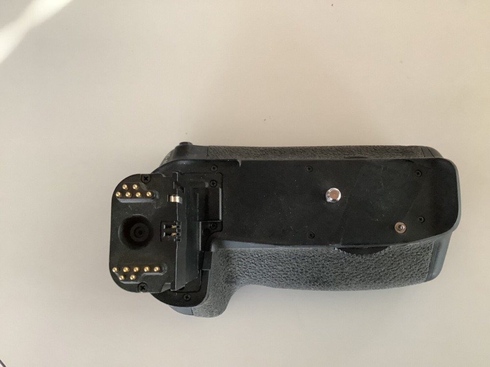 Promaster Vertical Control Power Grip for Canon 60D