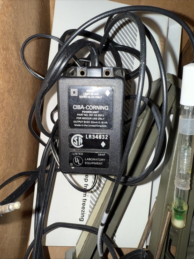 STEM Corning pH Meter 220 with plug, accepts Batteries (not included)& Electrode