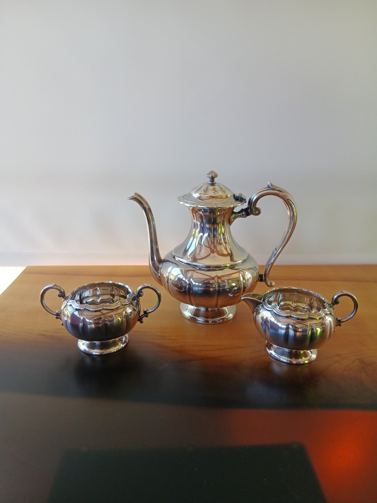 Silver Plated Tea Set: Oneida Tea Pot, Cream/Sugar Bowls