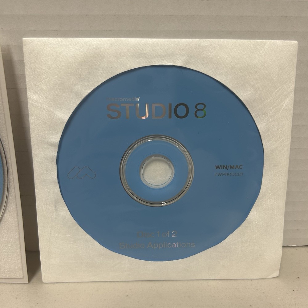 Macromedia Studio 8 UPGRADE Win/Mac 2 Disc Set - VERY GOOD CONDITION!!!!