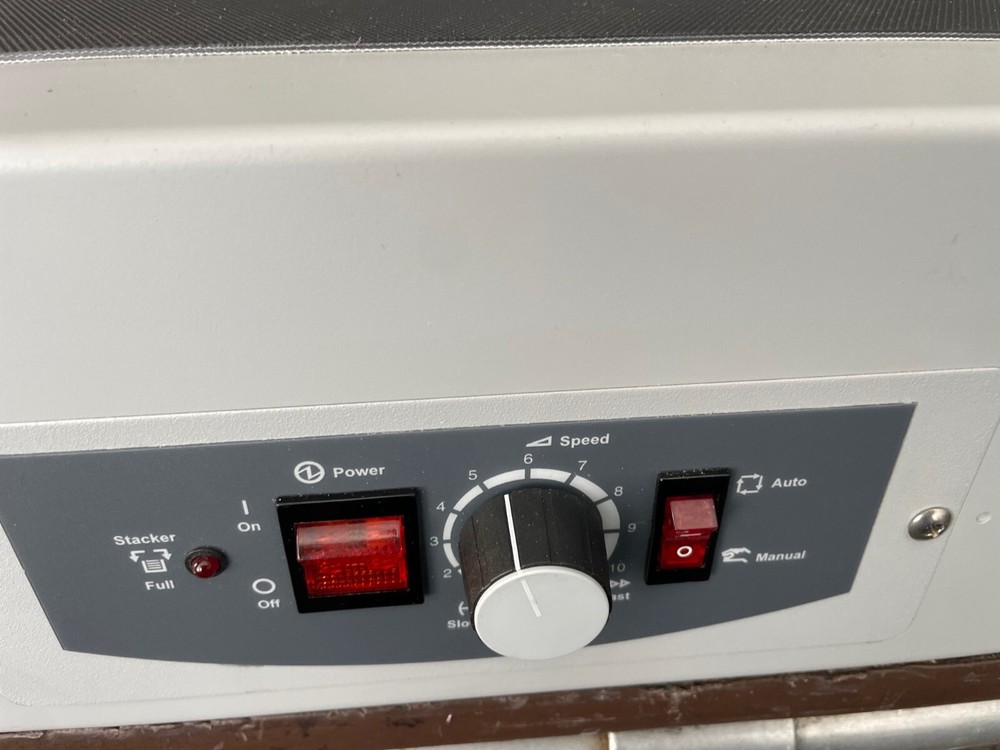 Pitney Bowes Table Top Collection Conveyor