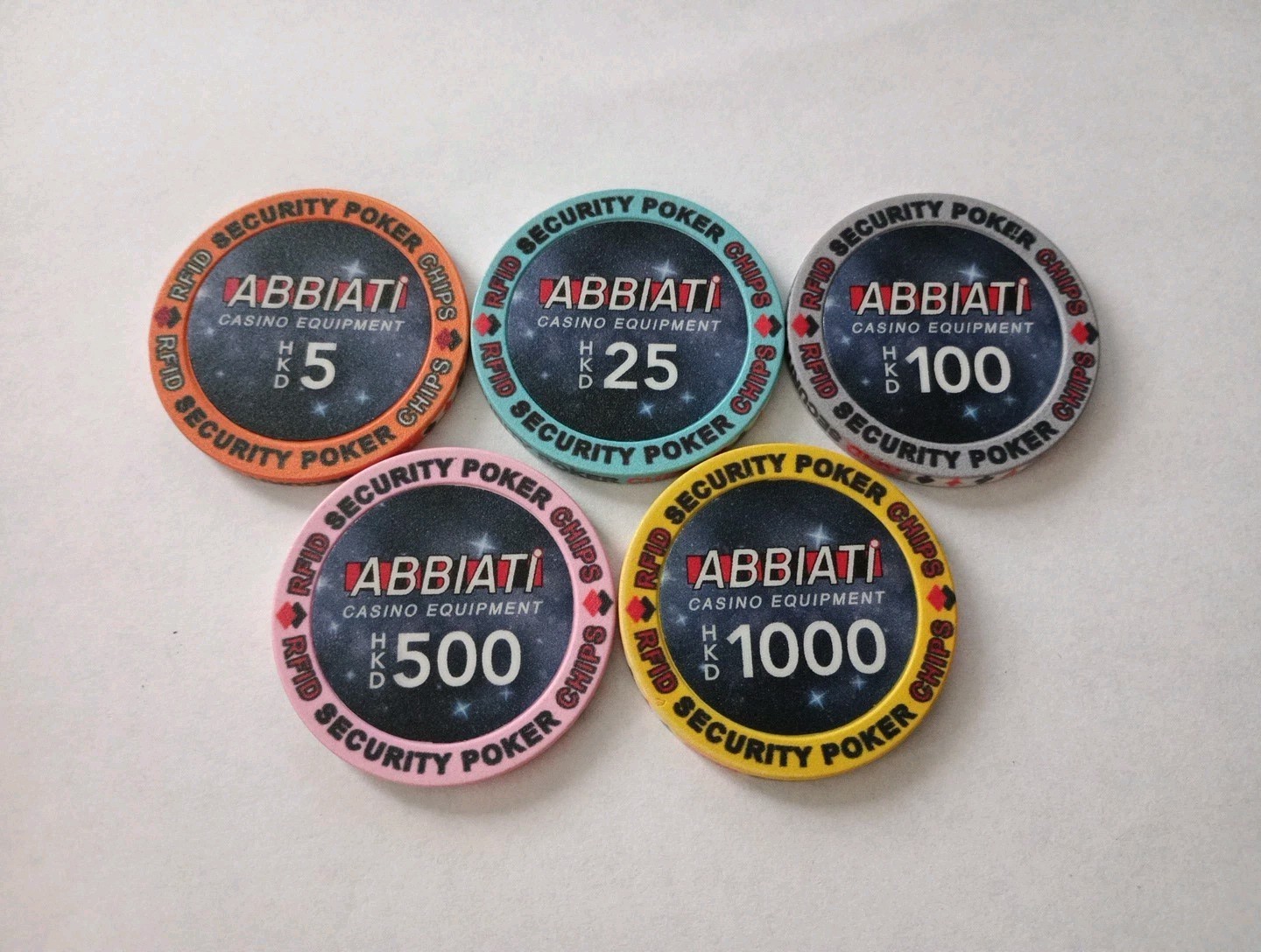 ABBIATI CASINO EQUIPMENT CHIP COMPANY SET OF 5 CHIPS GREAT FOR COLLECTION NEW!