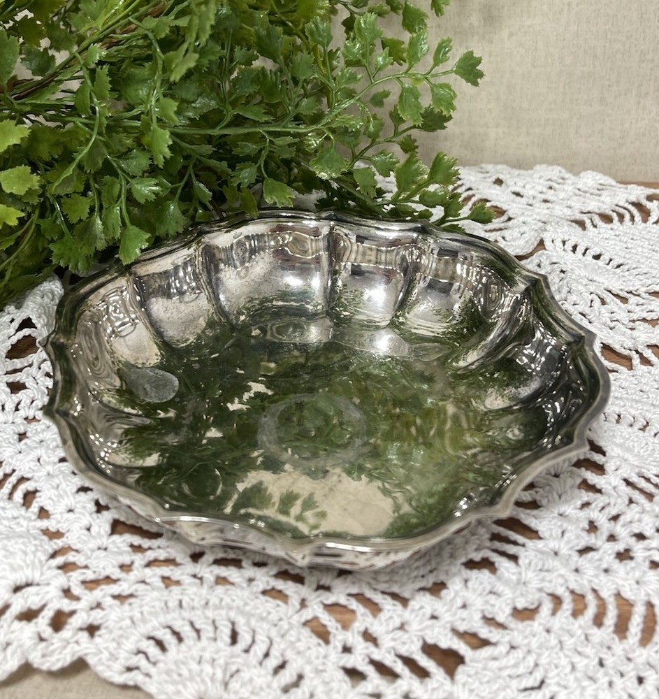 Chippendale Design Mini Serving Platter 6 Inch Catch All Silver Colored