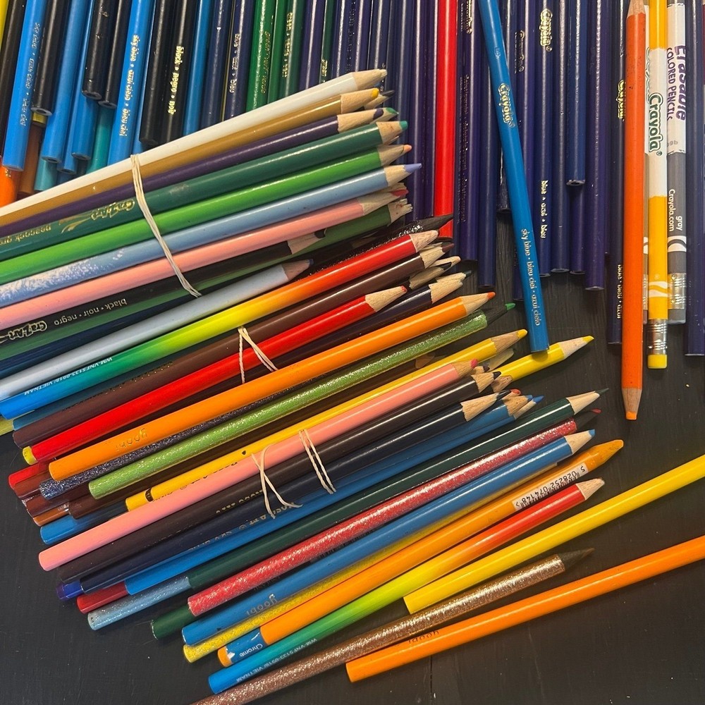 Huge colored pencil lot