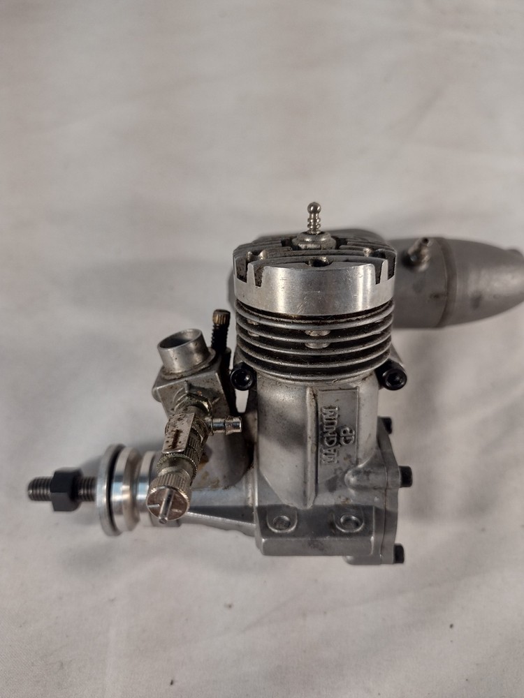 model airplane engine  Magnum 25 GP