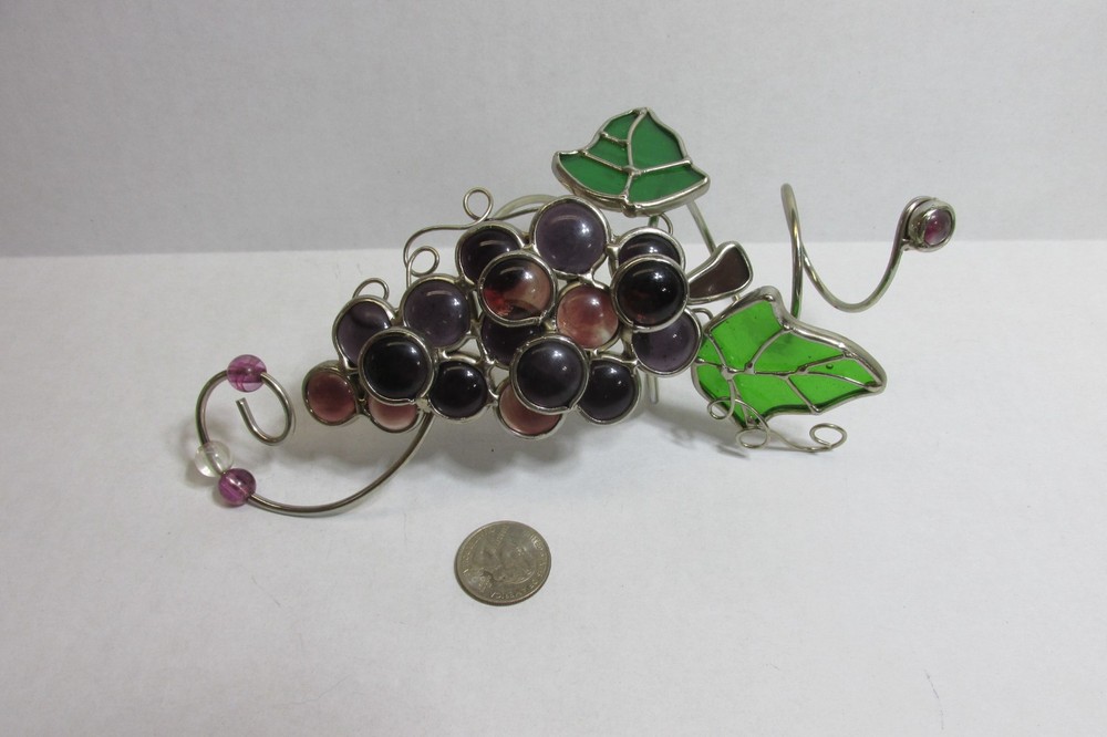 GRAPES & LEAVES WINE BOTTLE DECORATION