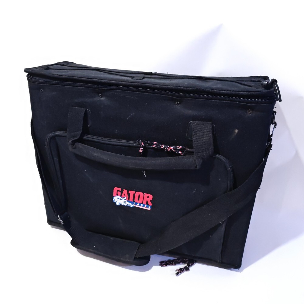 Numark CDN-25 Pro CD Player + Visual Effects V-99S in Gator Case Bundle