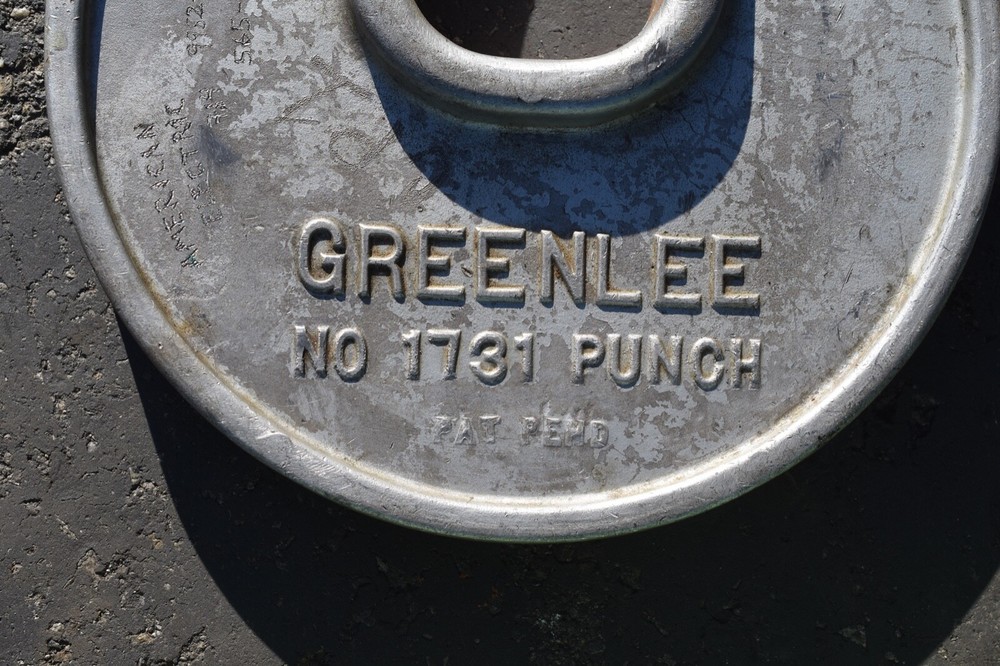 Greenlee 1731 Knockout Punch Driver Kit with 3 die set