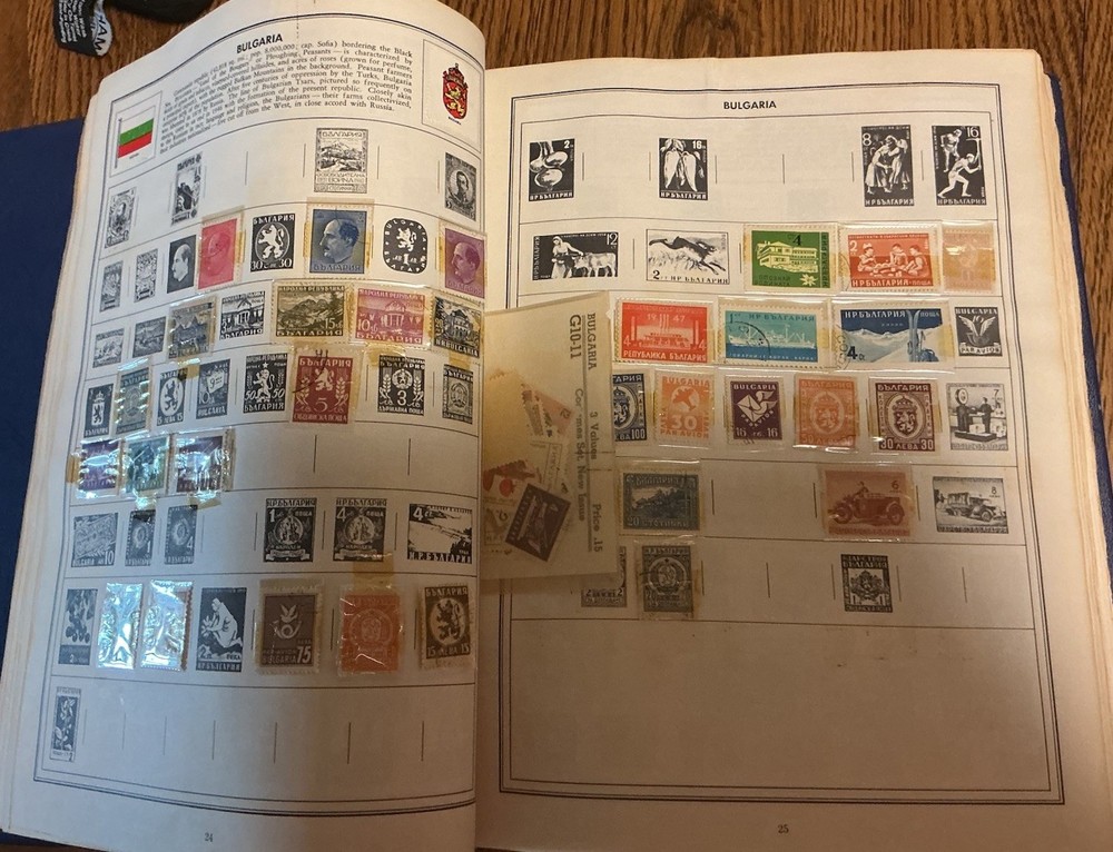 Vintage New England Ambassador World Stamp Album Global Collection