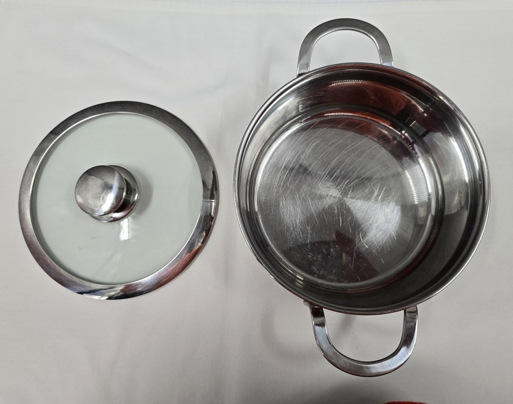 Command Performance 3 Qt. Pot with Electric Hot Plate