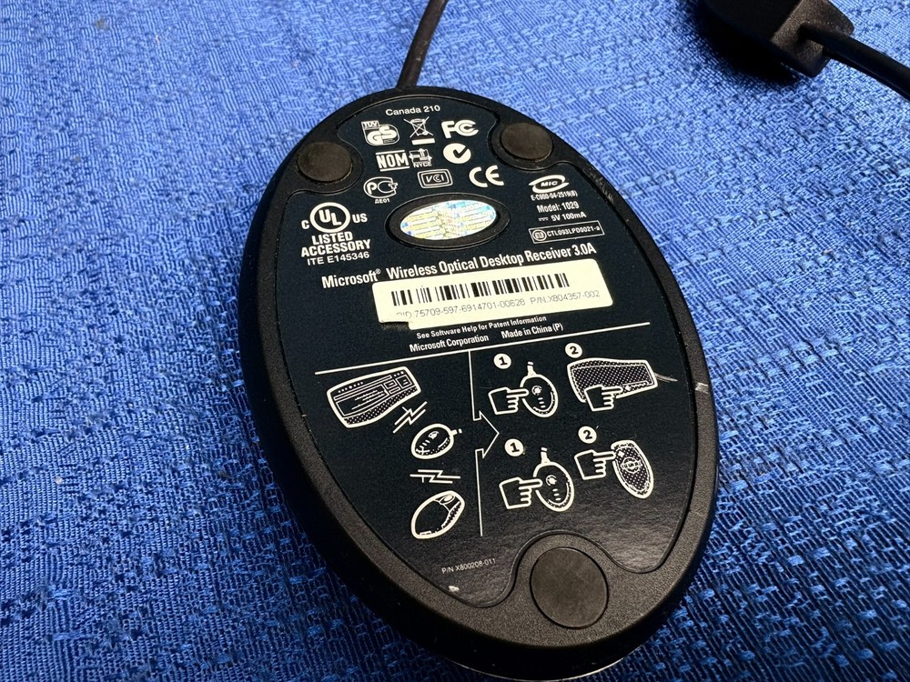 Microsoft Wireless Optical Desktop Receiver 3.0A Desktop PS/2 and USB Model 1029