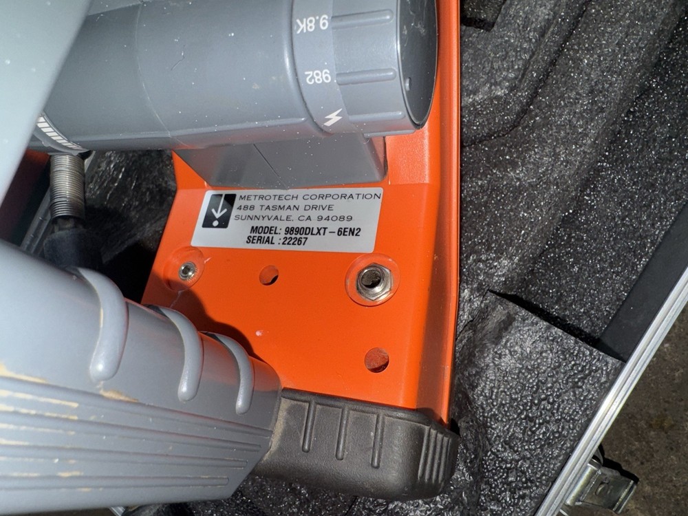 Metrotech 9800xt Underground Pipe Cable Locator System