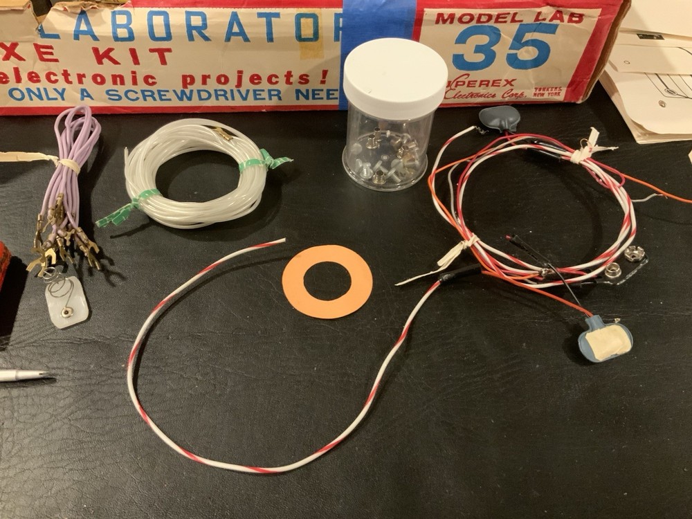 Vintage Superex Electronics Laboratory 35 Exciting Electronic Projects! RARE SEE
