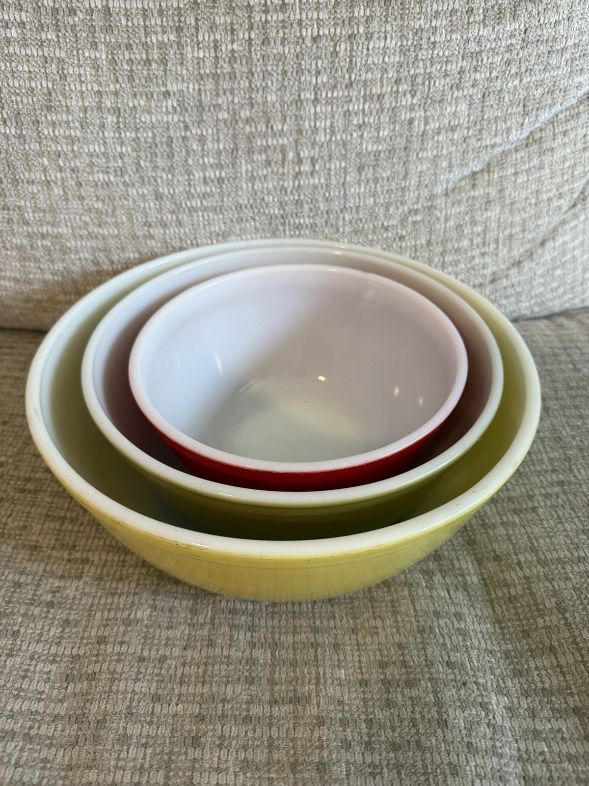 VTG Pyrex Primary Colors Mixing Bowls Set of 3 Yellow 404, Green 403, Red 402