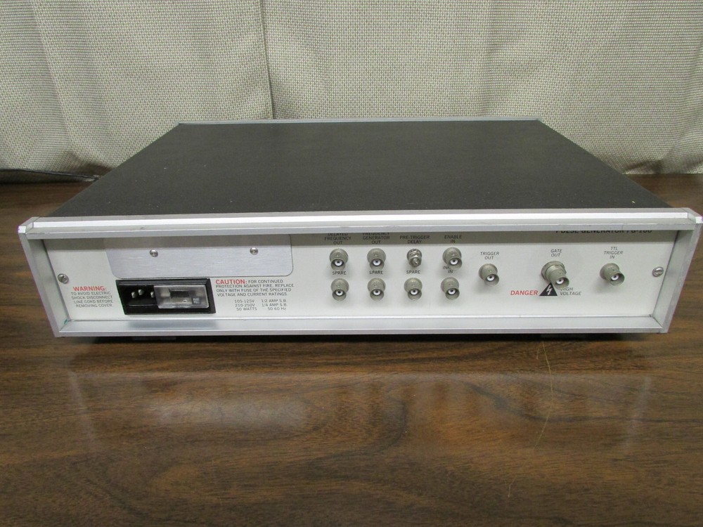 Princeton Instruments Model FG-100 Pulse Generator