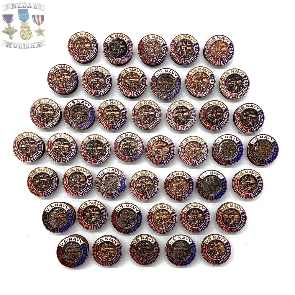 WWII US NAVY HONORABLE DISCHARGE LAPEL BUTTON PIN NAVY WW2