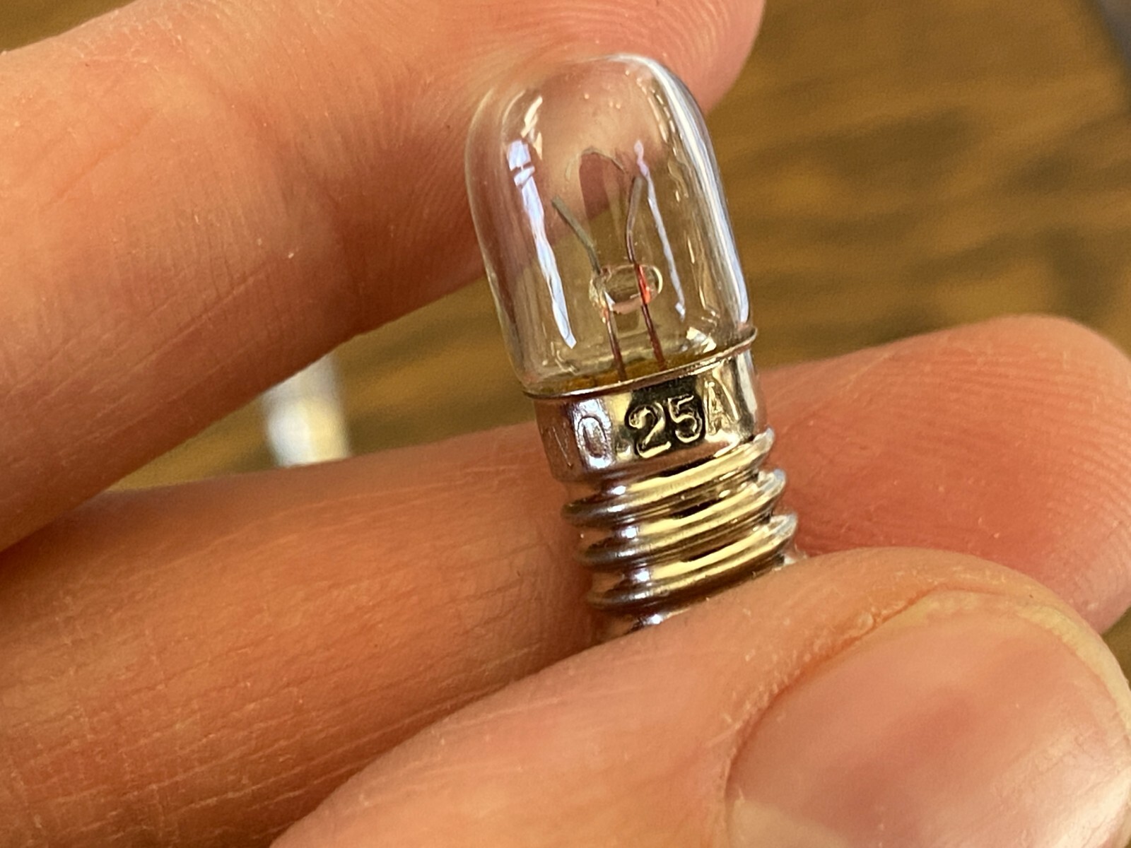 10 New #46 Incandescent Screw Base Lamp Light Bulbs 6v 6.3v .25A E10 (Qty)