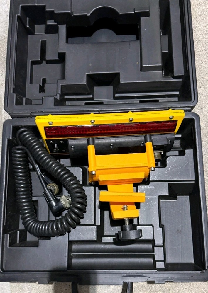 Trimble Laser Screed Receiver Model LR21 with Cable & Carrying Case