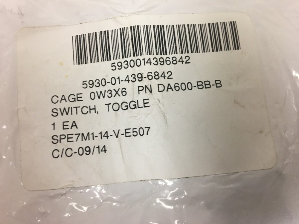 Carling DA600-BB-B Toggle Switch