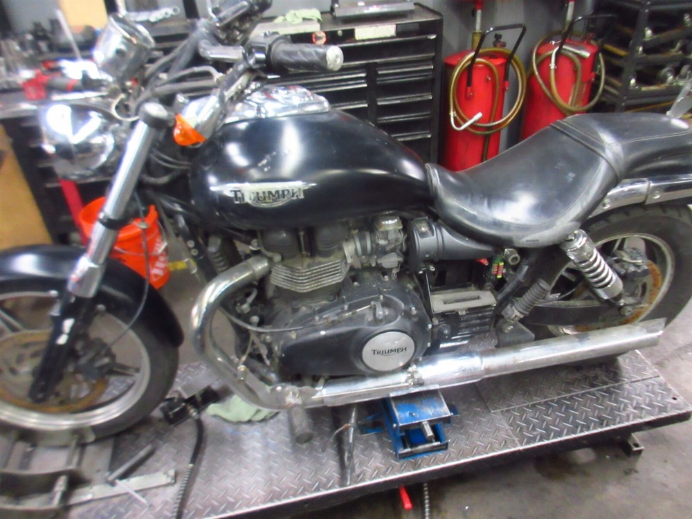 2013 09-17 Triumph Speedmaster Right Switch Handlebar Control On Off Start Kill