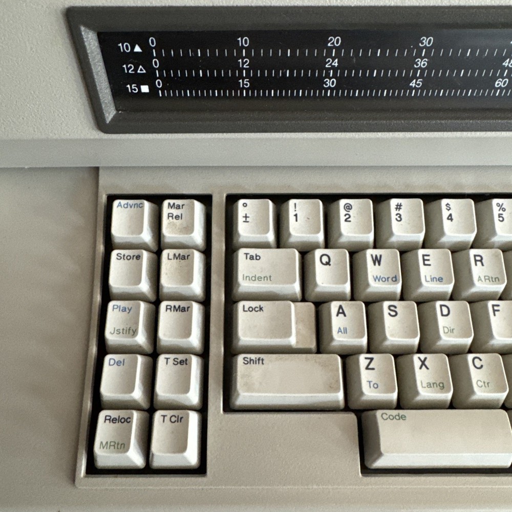 Clean Working IBM Wheelwriter 6 Electronic Memory Typewriter