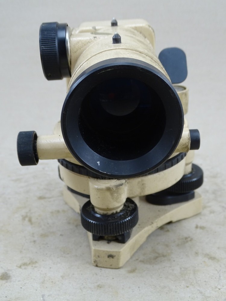 David White Automatic Level w/ Case , AL8-22M