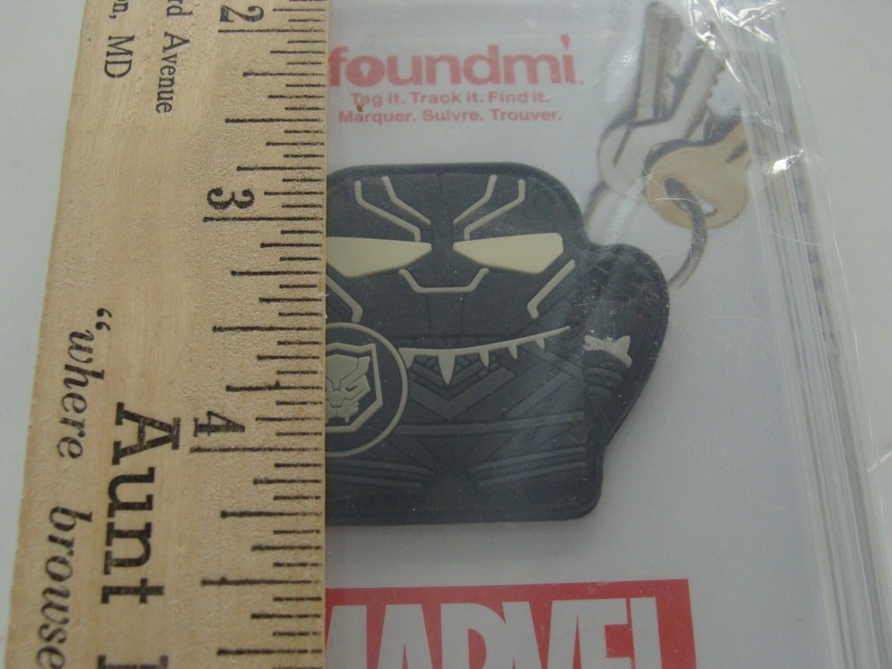 NEW SEALED DC Foundmi Bluetooth Tracking Selfie Remote Keychain Marvel