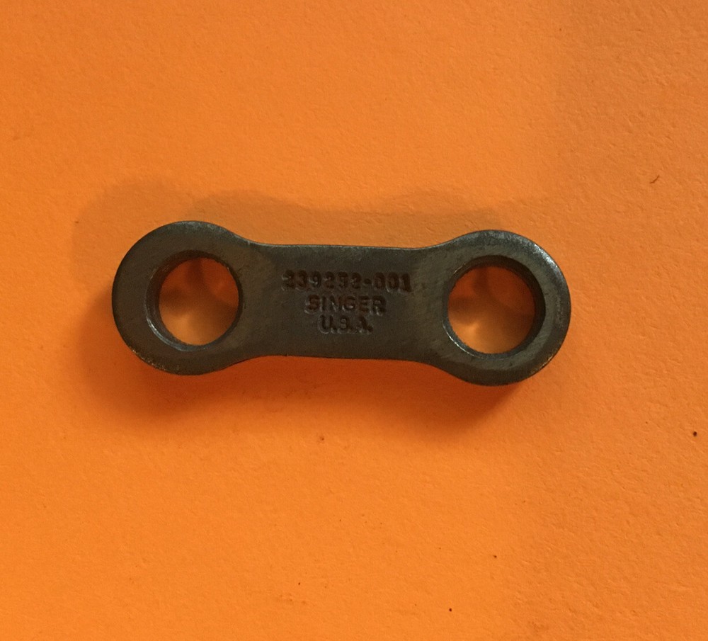 *NOS* 239252-SINGER-KNIFE ACTUATING LEVER LINK *FREE SHIPPING*