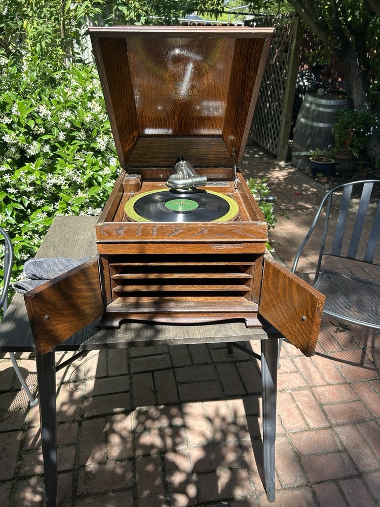 Vintage Victor Phonograph