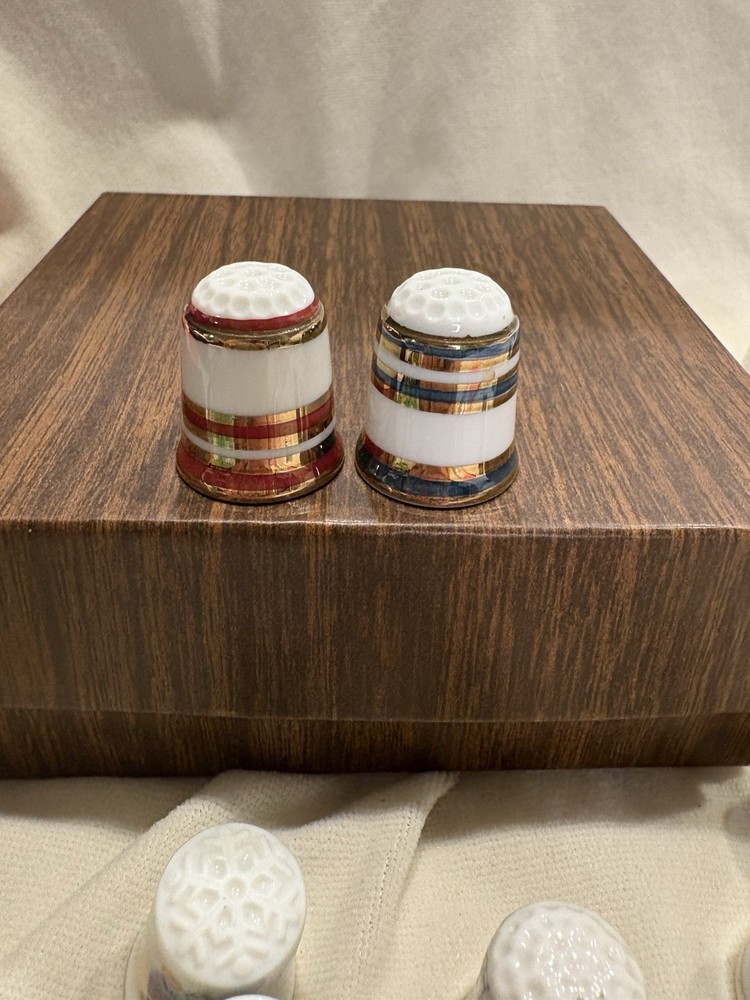 A Set If Christmas Thimbles