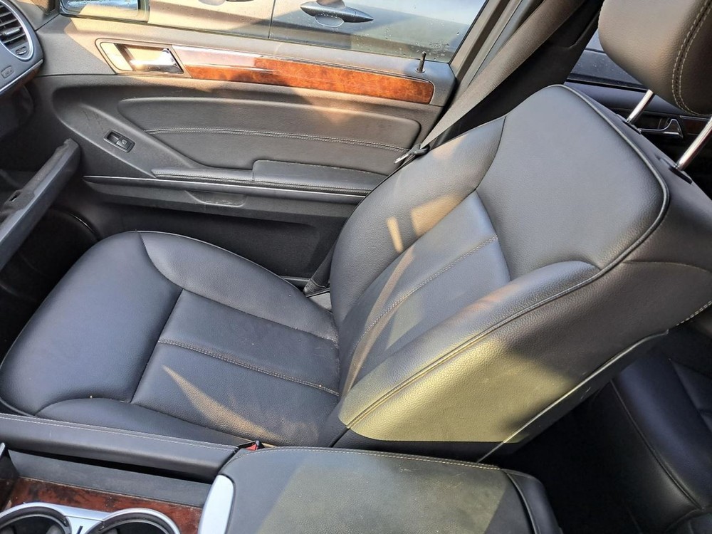 GL450 2012 Glove Box 4779333