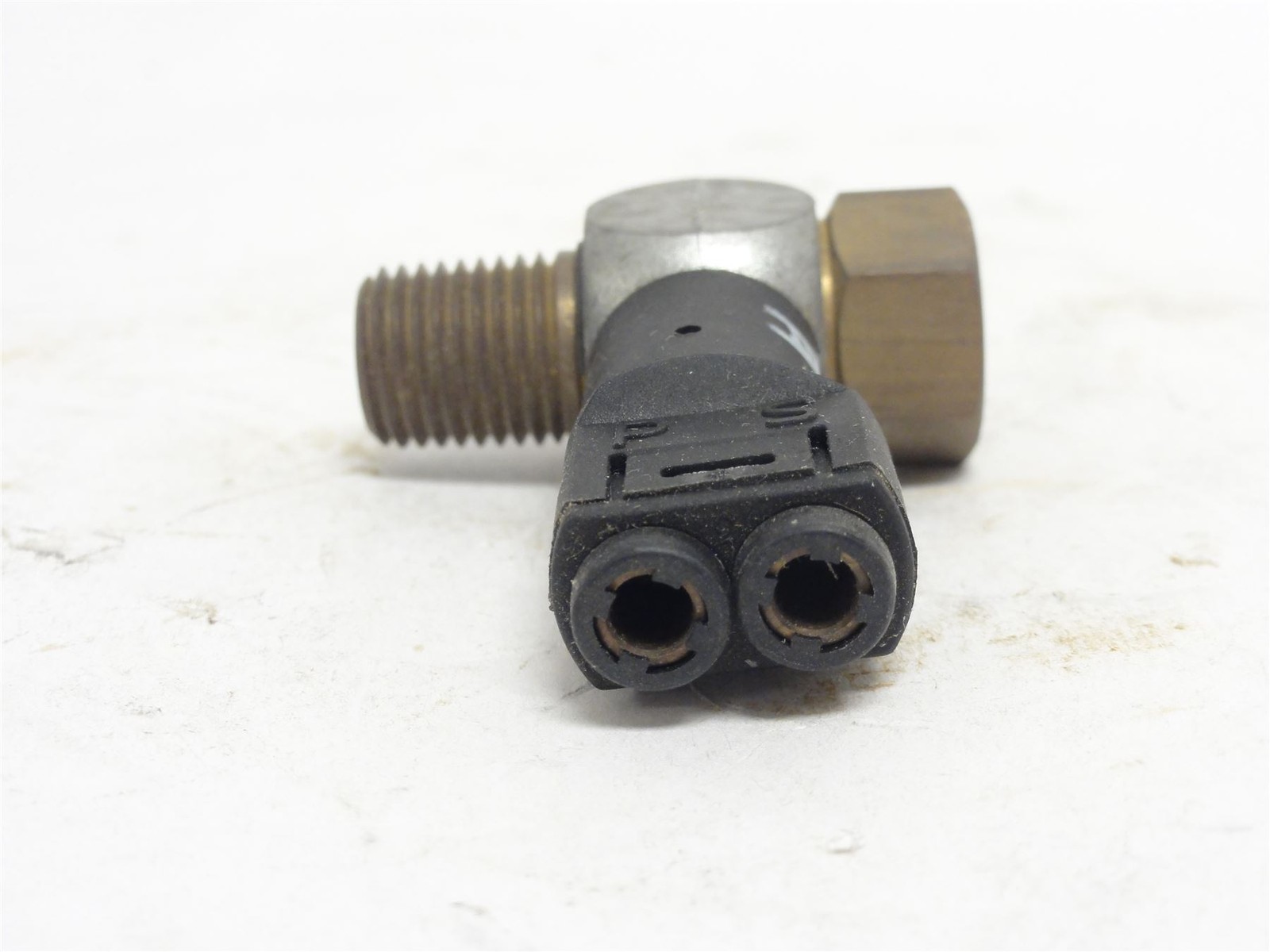 252891 Old-Stock; Tipper-Tie 215003 End Of Stroke Sensor; 1/4" To 1/4"